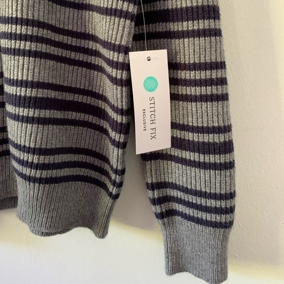 NWT Gray Knit Sweater with Black Accent Stripes Size 2XL - Picture 4 of 8